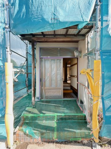 栃木市箱森　中古戸建の玄関