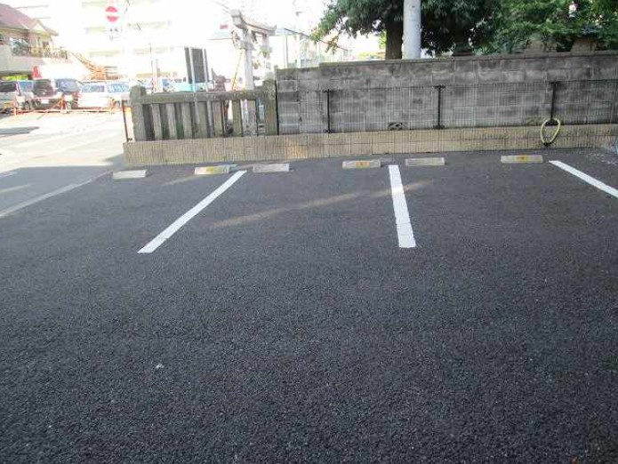 レオパレス正楓Ⅱの駐車場