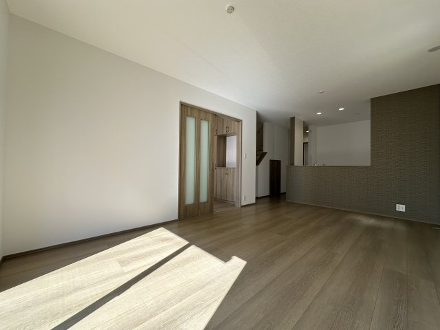 明石市二見町東二見新築戸建B号棟の居間・リビング