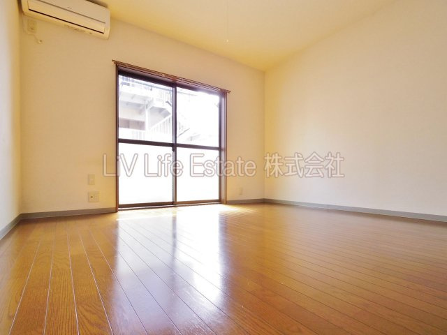 小平市花小金井南町１丁目の賃貸マンションの居間・リビング