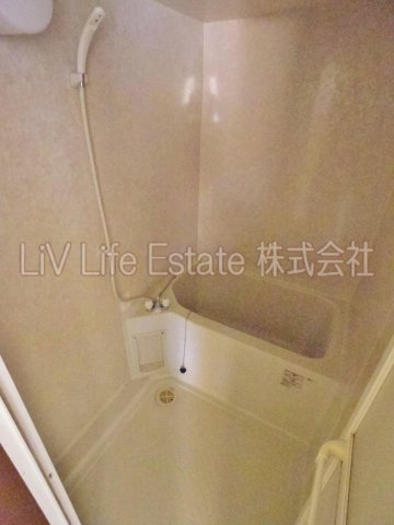 小平市花小金井南町１丁目の賃貸マンションの浴室