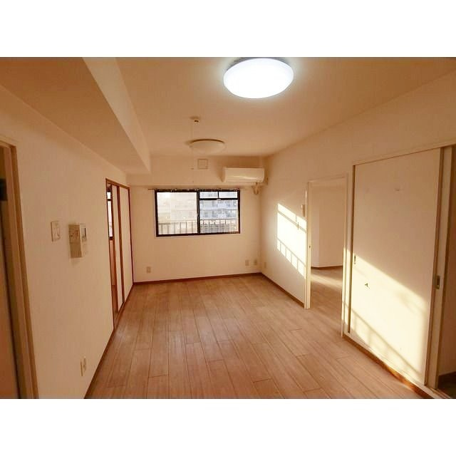 【居間・リビング】