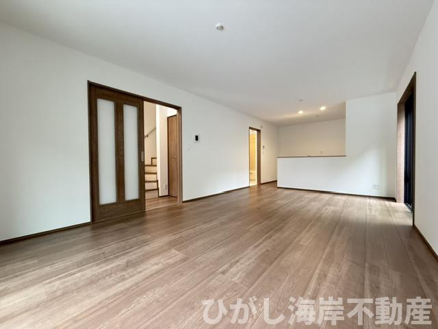 藤沢市大庭　新築戸建　全３棟のダイニング|19帖　LDK