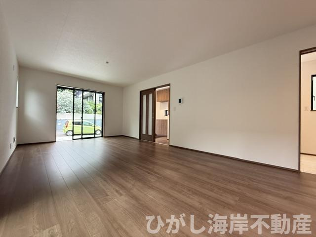 藤沢市大庭　新築戸建　全３棟の居間・リビング|19帖　LDK