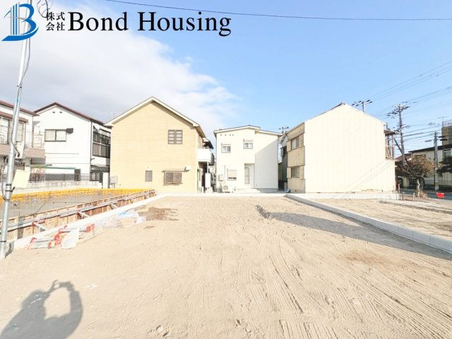 BELS取得住宅　日富美町1期　全7区画　5号棟の前面道路含む現地写真