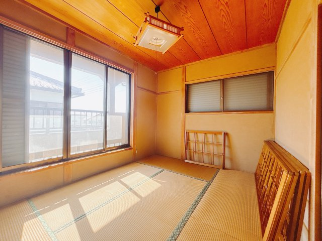 【中古戸建】伊勢崎市宮子町の和室|■2階和室｜和室でしか味わえない畳ならではの香りや素材で和のやすらぎを感じてください♪休日はお子様とお昼寝するのにも最適です！