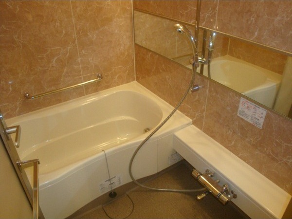 グランブルー宝塚の浴室