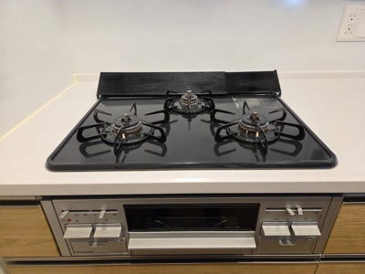 【キッチン】 | リビオ尼崎STATION CITY | 3口コンロでお料理効率もアップ