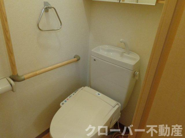 レスポワール善通寺のトイレ|シャワー付トイレ