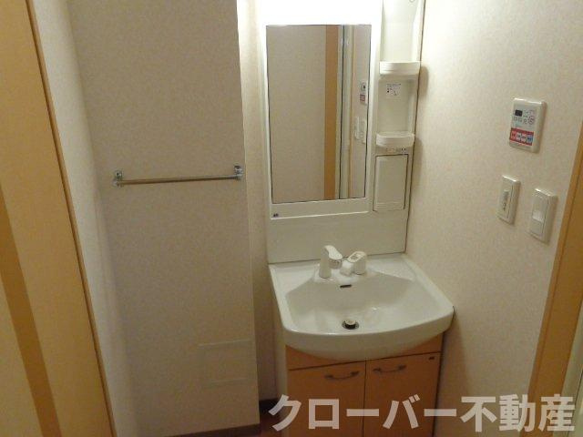 レスポワール善通寺の洗面所|洗髪洗面化粧台