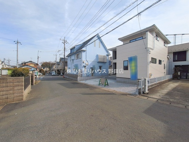 流山市東初石15期　新築戸建　1号棟の前面道路含む現地写真|一方 ： 北西 6.01m 公道