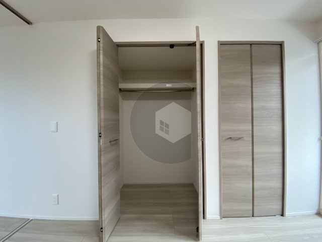 スプランデュール高井田の収納