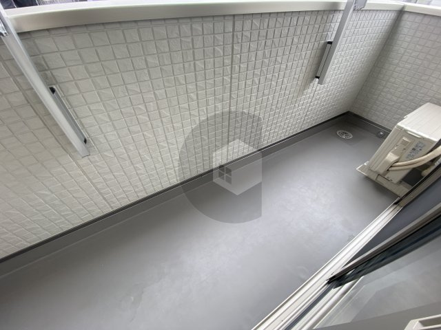 スプランデュール高井田のバルコニー