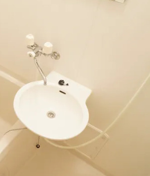 レオパレスＳＥＱＵＥＮＣＥの洗面所|忙しい朝には欠かせない洗面所です