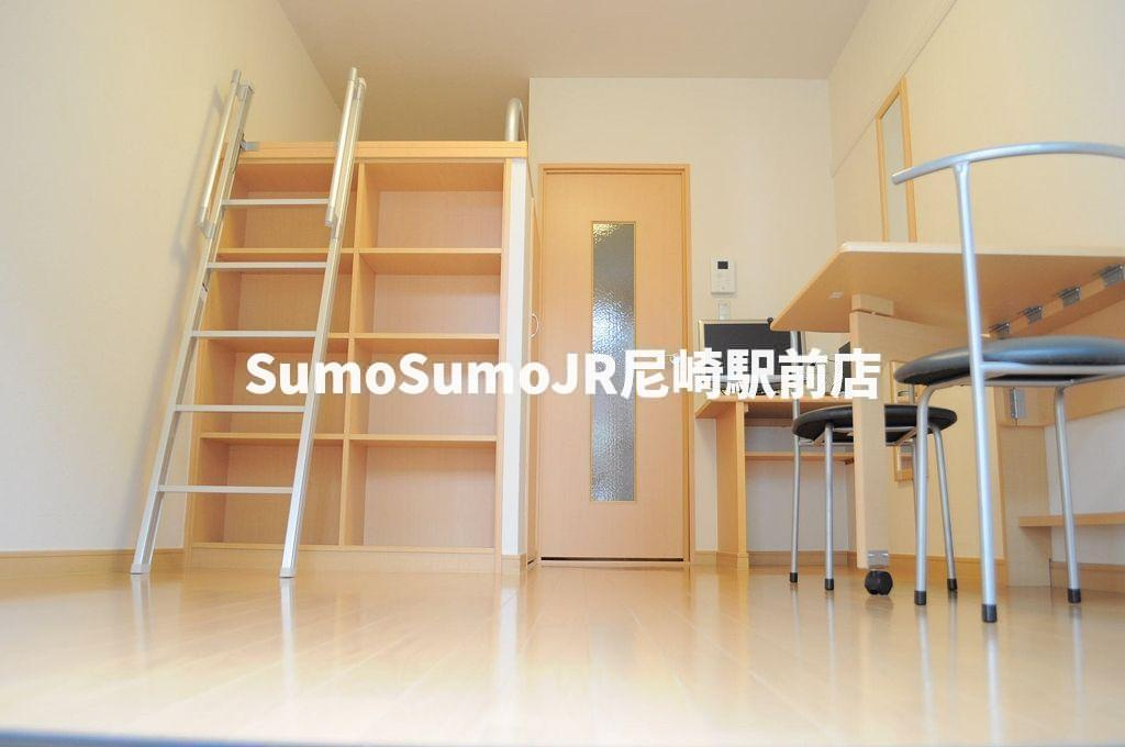 レオパレスアーク姫島の居間・リビング|こちらの居間で趣味の時間をお楽しみください