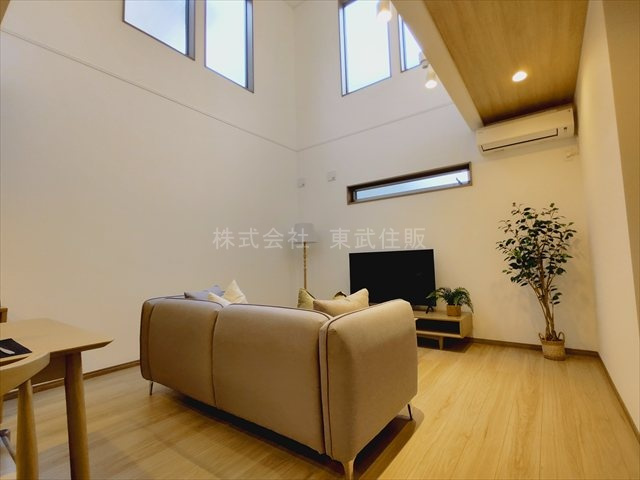 【居間・リビング】の画像
