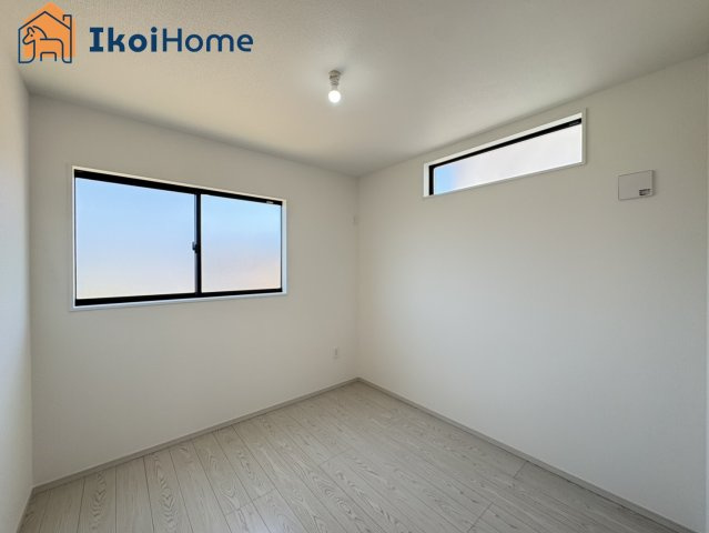 明石市日富美町1期　全7棟1号棟　新築戸建の子供部屋|【ホームページに現地動画掲載中】●年中無休：当日予約可●約２万円前後で全窓にカーテンレール設置可能！