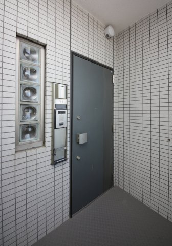 ブランドゥースの玄関