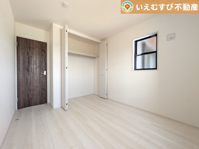 Livele Garden.S　深谷宿根第3の洋室|ナチュラルな色合いが落ち着くお部屋
シンプルな内装のお部屋なので自分でコーディネートしても楽しそうですね♪