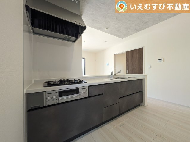 Livele Garden.S　深谷宿根第3のキッチン|機能性収納性に溢れるキッチン
収納もたっぷり付いていてすっきり片付く！毎日楽しくお料理が出来そうです！