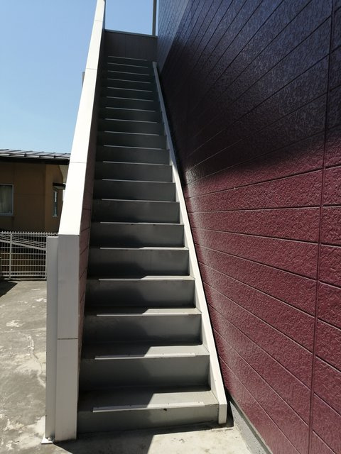 メゾンジュネスのエントランス