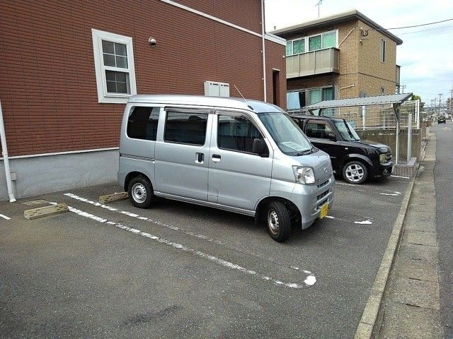 福岡市城南区樋井川６丁目のアパートの駐車場