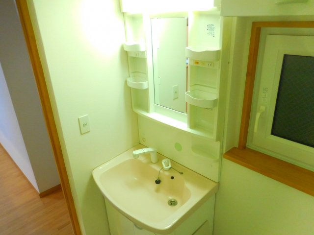 高槻市上本町の賃貸マンションの洗面所