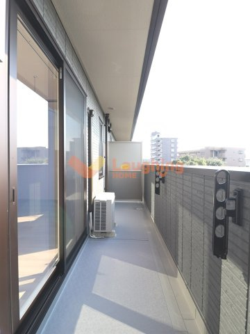 Augusta（オーガスタ）のバルコニー|陽当たり良好なバルコニーです