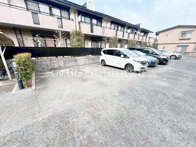 メゾンビューラー(メゾンビューラー)の駐車場