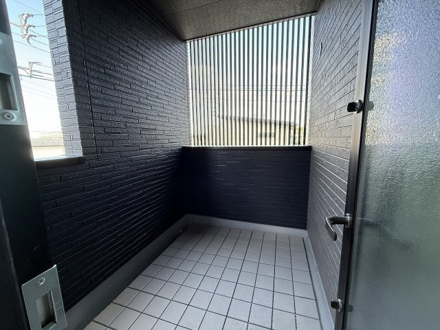 二丈上深江　新築戸建　６棟現場のバルコニー|通路からのインナーバルコニー