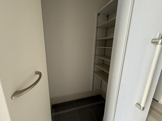 二丈上深江　新築戸建　６棟現場の収納|シューズインクローク