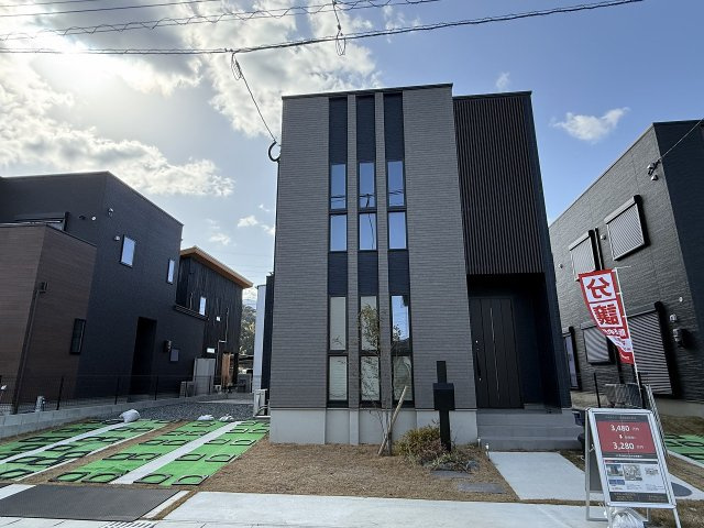 二丈上深江　新築戸建　６棟現場の外観