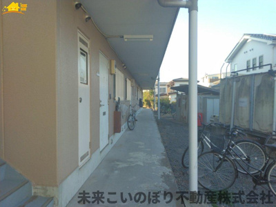 【その他共用部分】 | レジデンス白岡 | 1F共用通路