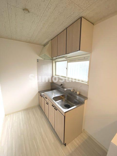 南塚口ハイツ (8丁目)のキッチン