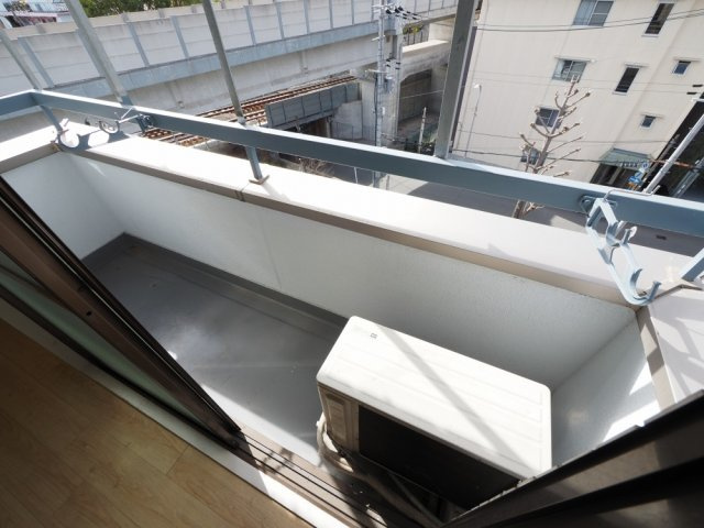 大阪市城東区新喜多東２丁目の賃貸マンションのバルコニー