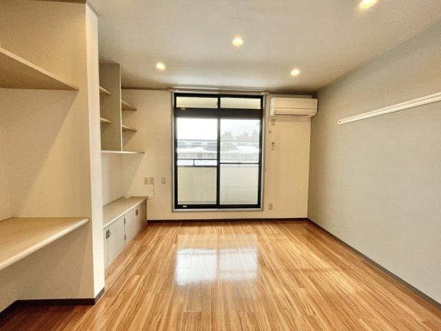 メゾン シャルムの洋室