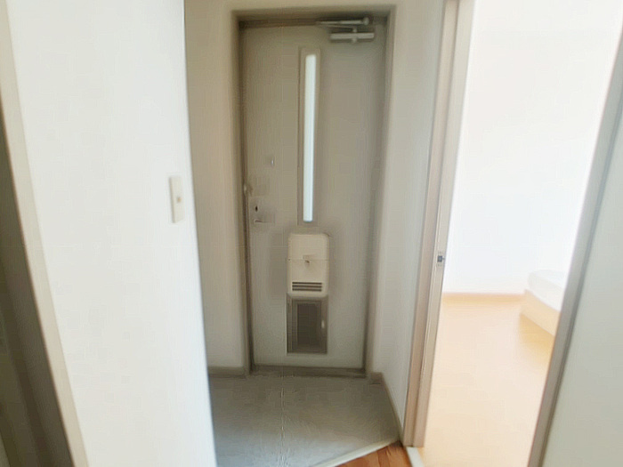 エミネンスナカオ Ｂの玄関|玄関