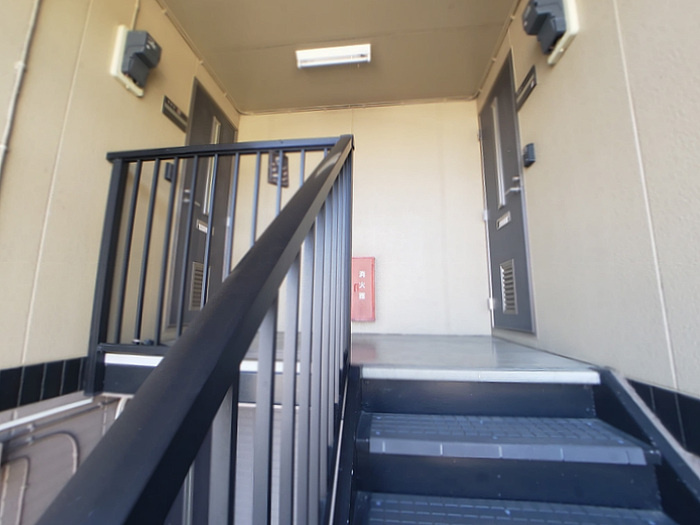 エミネンスナカオ Ｂ|共用階段
