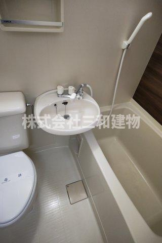 シャトルミサの浴室