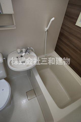 シャトルミサの浴室