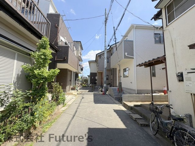 三郷市谷中　新築戸建　全1棟の前面道路含む現地写真|前面道路含む現地写真です。
