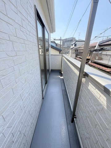 三郷市谷中　新築戸建　全1棟のバルコニー|北向きバルコニー
