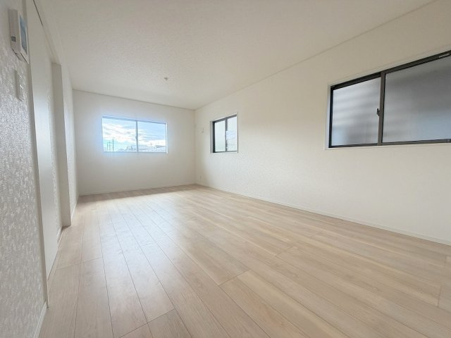 三郷市谷中　新築戸建　全1棟の居間・リビング|同施工会社の参考写真になります。