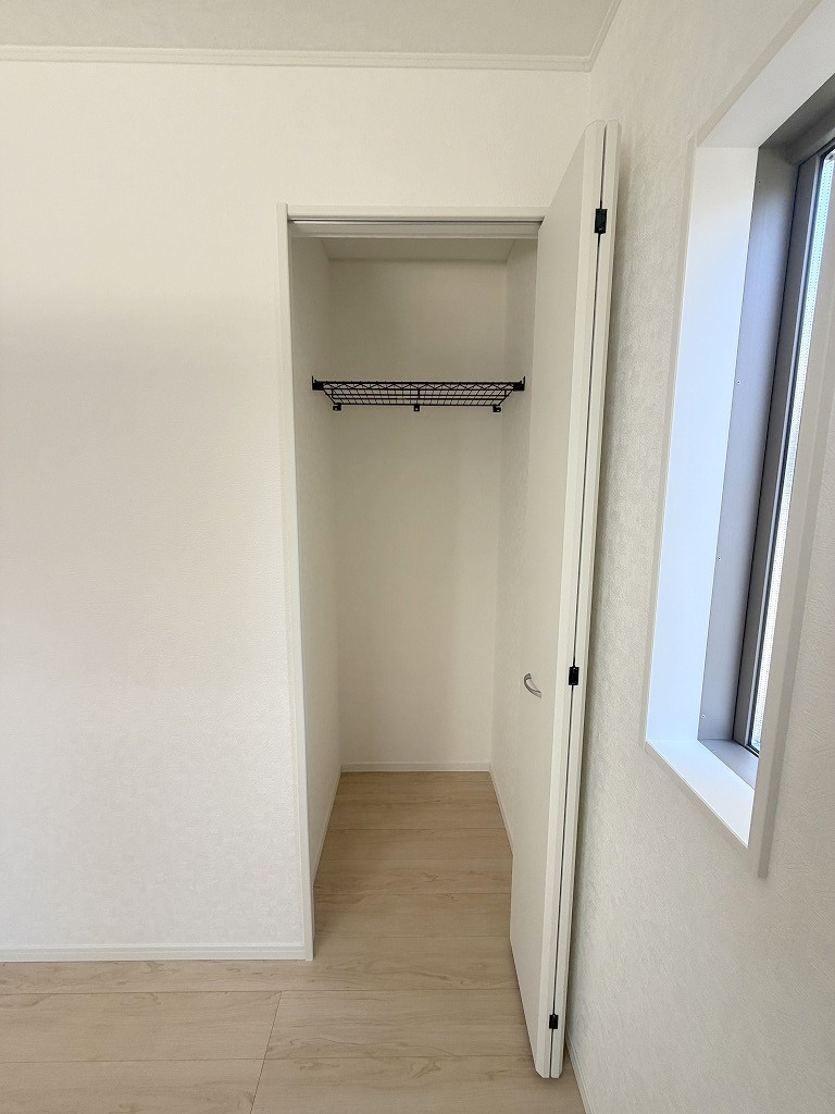 三郷市谷中　新築戸建　全1棟の収納|大切な衣類を収納できるクローゼット完備