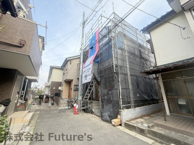 三郷市谷中　新築戸建　全1棟の前面道路含む現地写真|前面道路含む現地写真です。