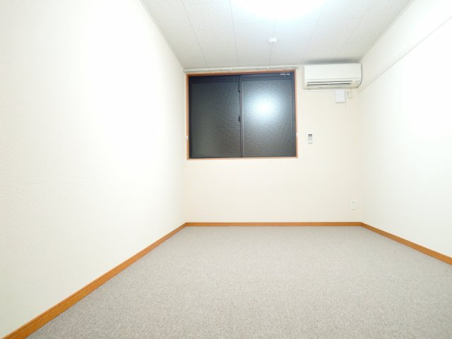 レオパレスドリームハイツ氷室の居間・リビング