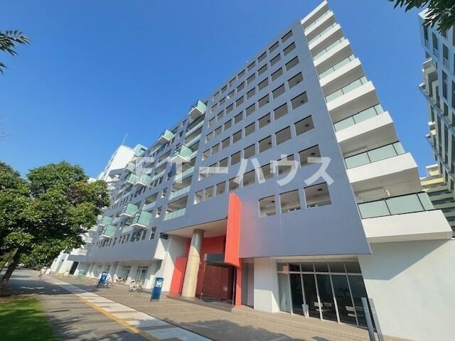 グランパティオス公園西の街５番館の外観