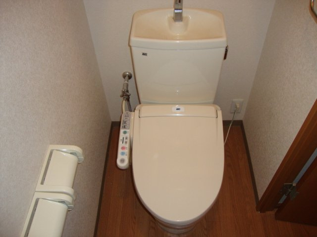 サンクチュアリⅡのトイレ|シャワー付きトイレ