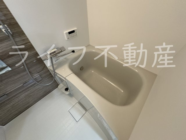 ラモーナ東山町Ⅰの浴室|日々の疲れを癒すお風呂付です