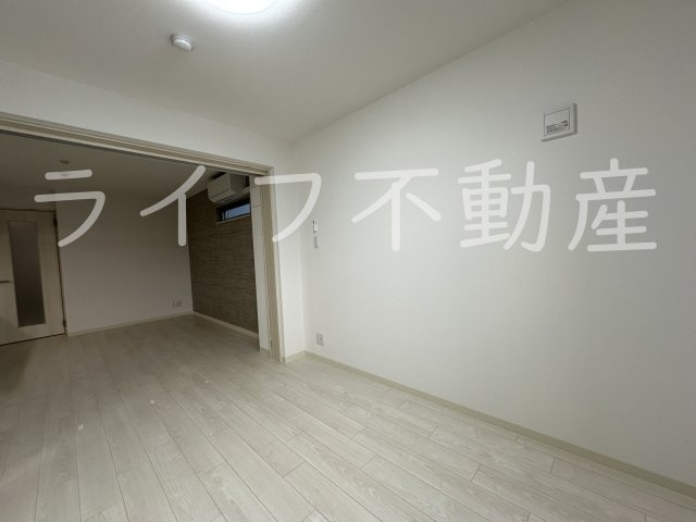 ラモーナ東山町Ⅰの居間・リビング|使いやすいリビングです